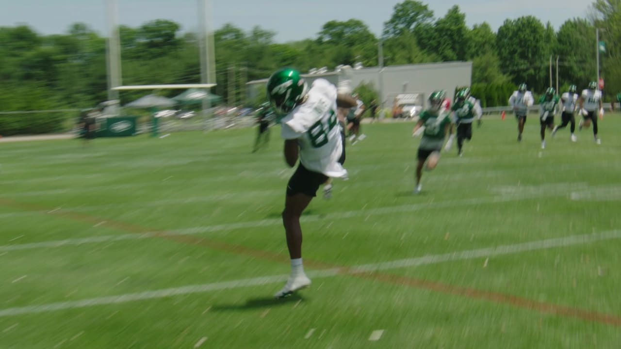 Jets Minicamp Highlight Zach Wilson Delivers A Strike To Corey Davis