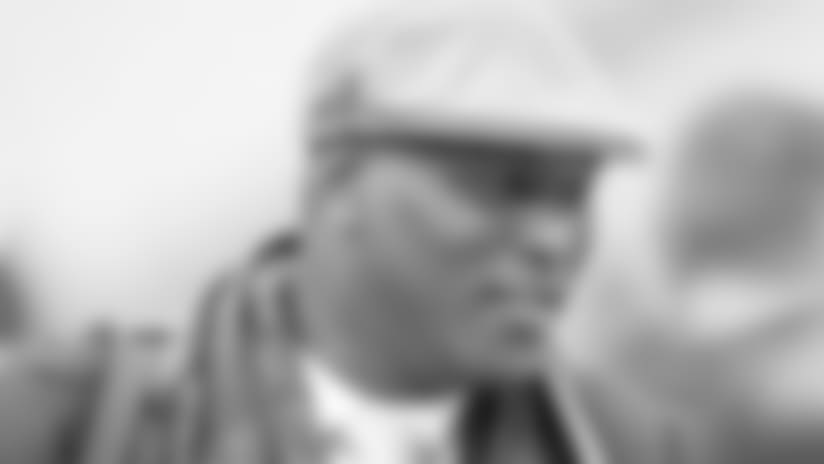 041015_rayfarmer_576.jpg