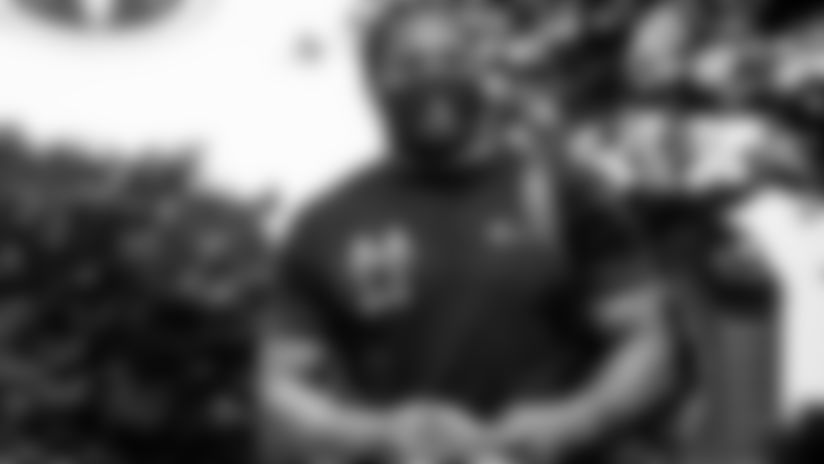 Henry, a Heisman-trophy winner at the University of Alabama, turned in the best year of his NFL career in 2019 with the Titans, when he was named the FedEx Ground Player of the Year and a 赞成碗er for the first time after leading the NFL with a career-best 1,540 rushing yards on 303 carries.