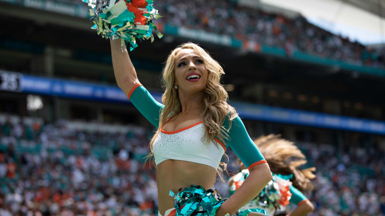 Miami Dolphins Gameday Cheer Photos Vs Broncos