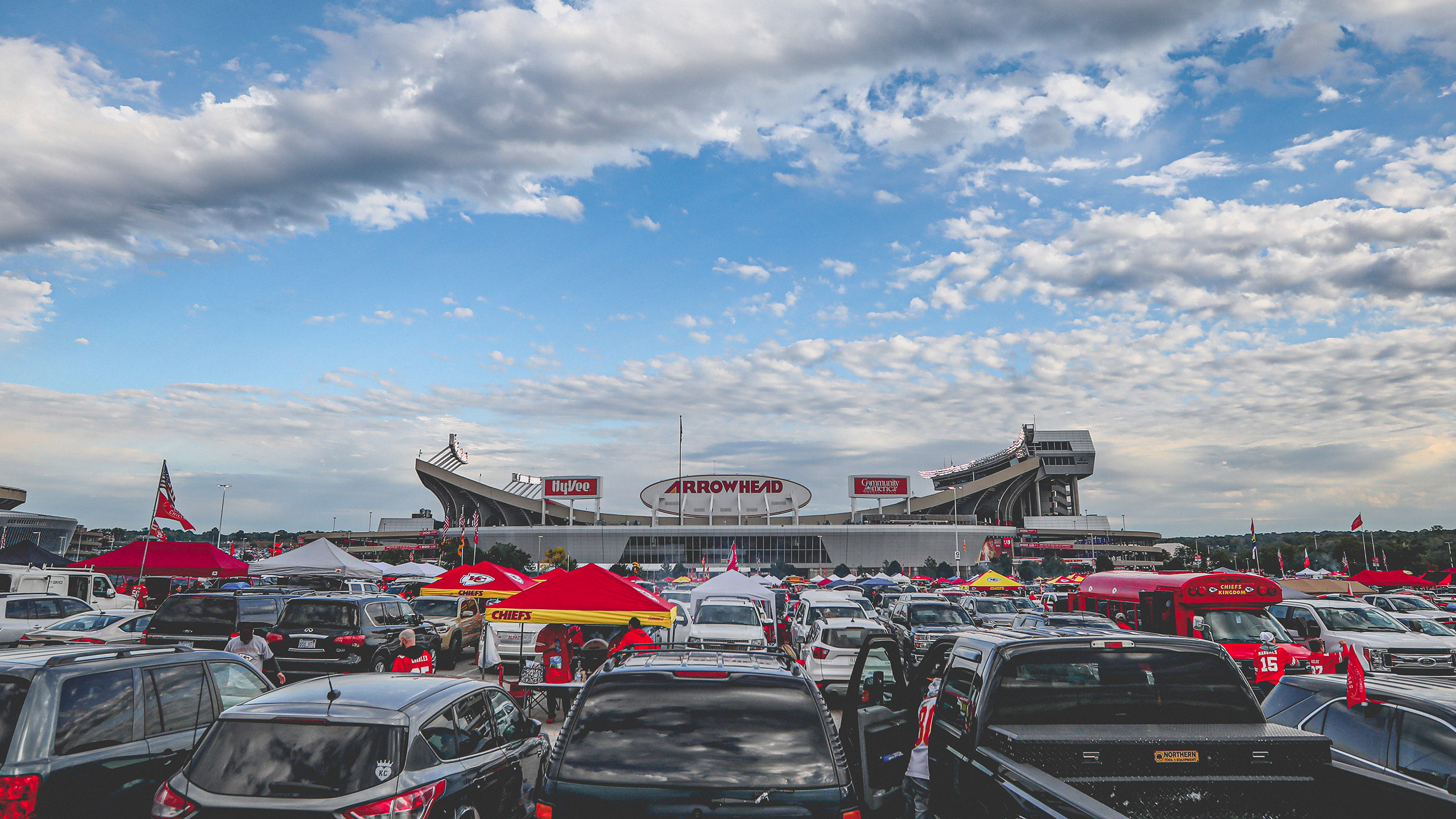 Kansas City Chiefs. Arrowhead Stadium  Arrowhead stadium, Stadium wallpaper,  Wallpaper