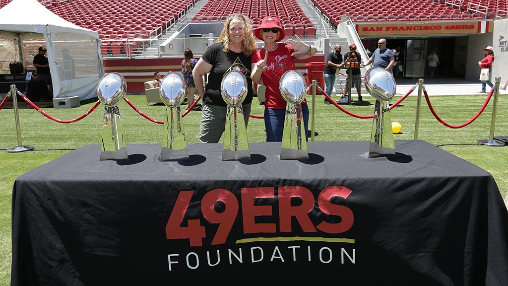 GLORY THROUGH GIVING BACK