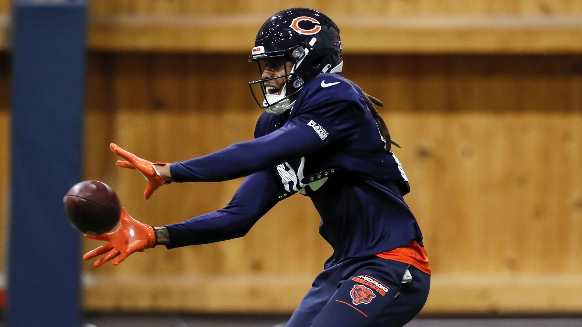 Chicago Bears, Bears Care, PNC Bank team up for drive-thru Back to