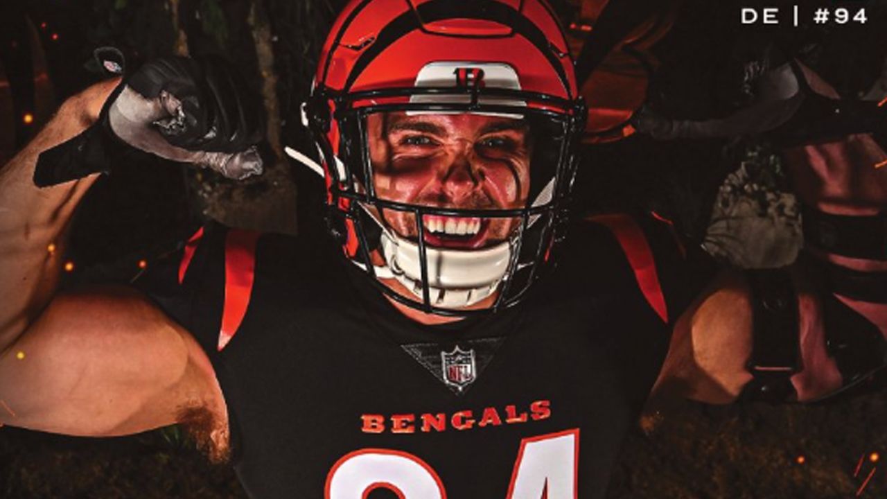 Gameday Program - Home Game Vs. Cleveland Browns