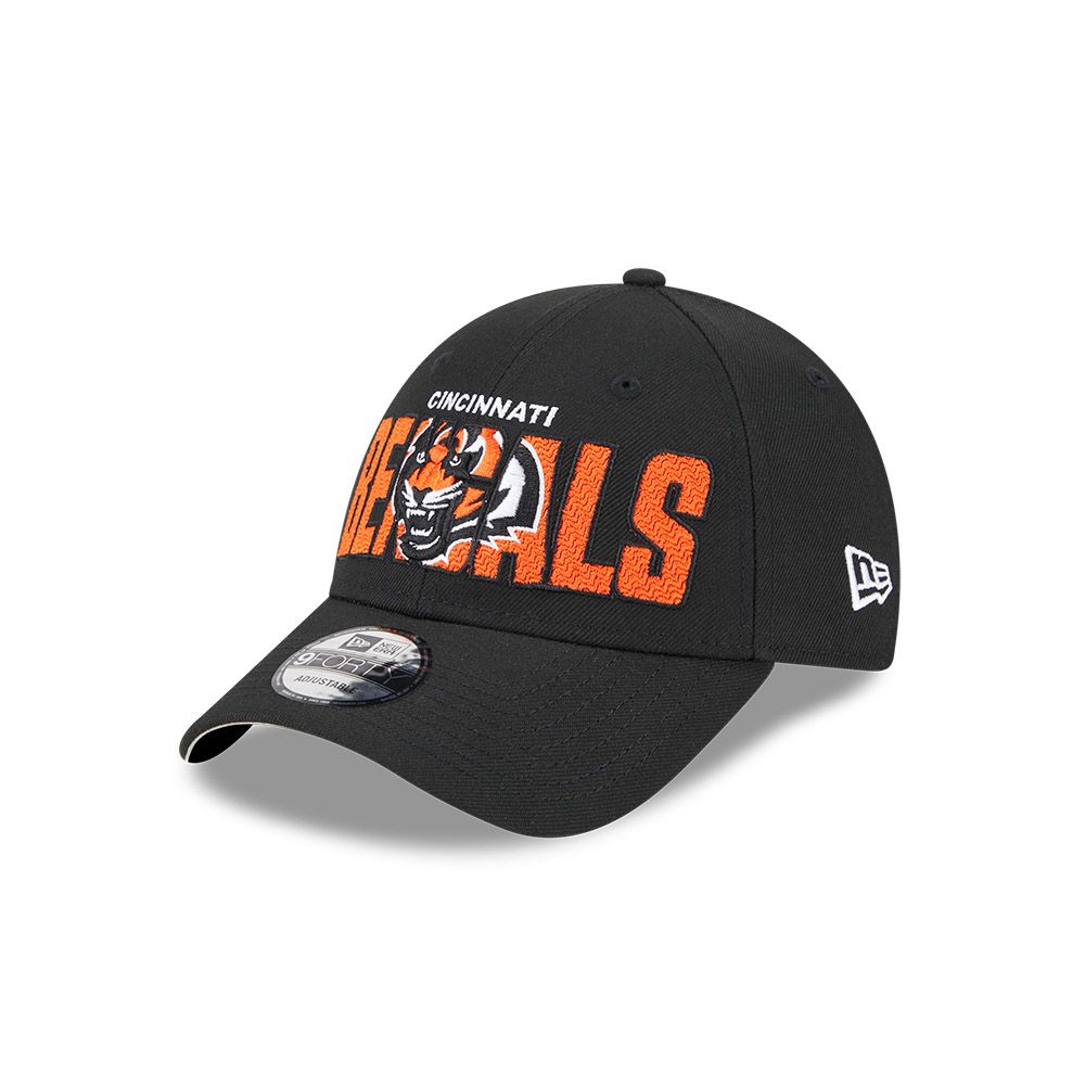 CINCINNATI BENGALS BEANIE HAT NEW ERA NFL. BRAND NEW IN BAG. Get them while  they