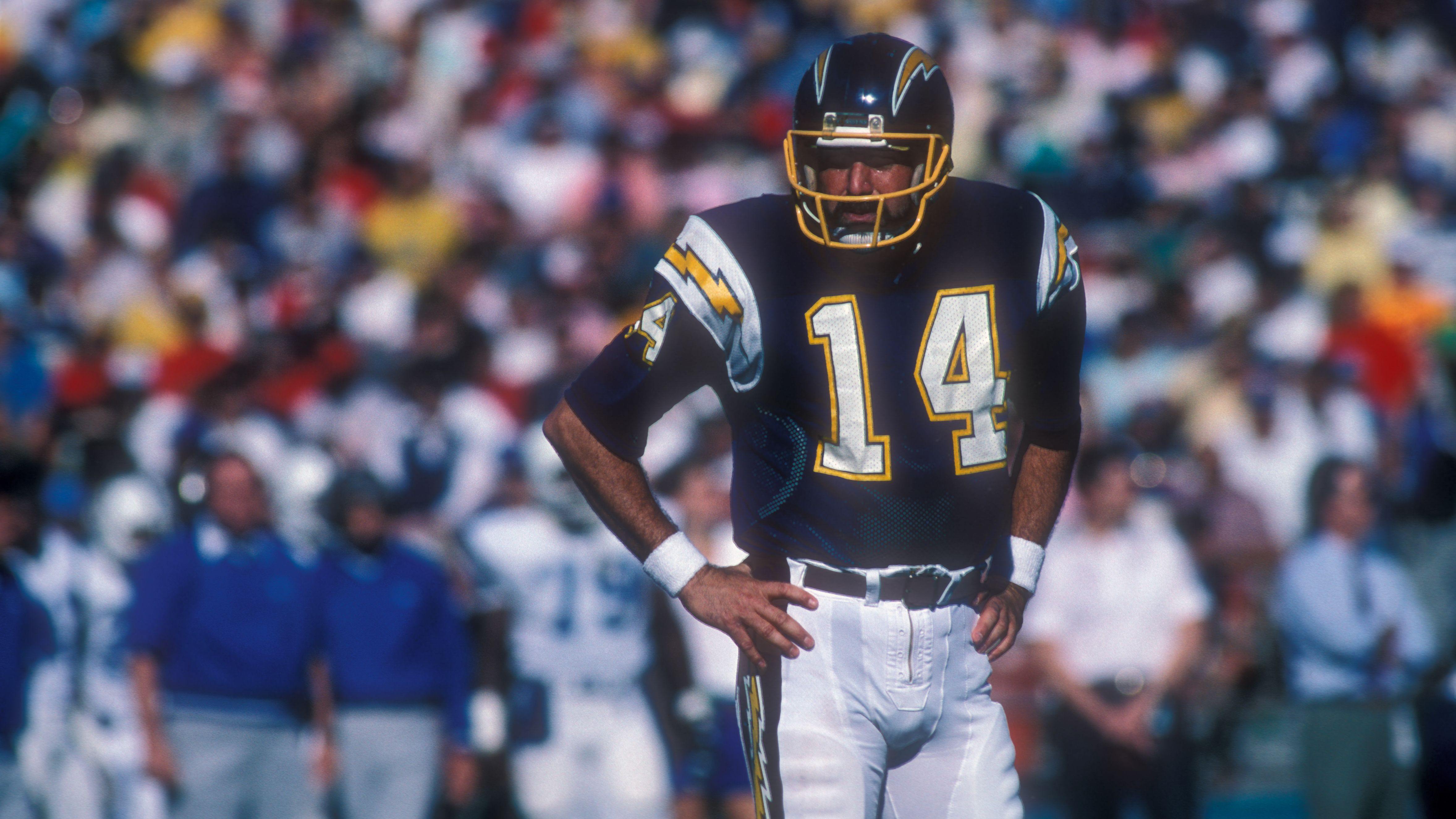 1984 Dan Fouts San Diego Chargers Jersey  Football outfits, San diego  chargers, Jersey