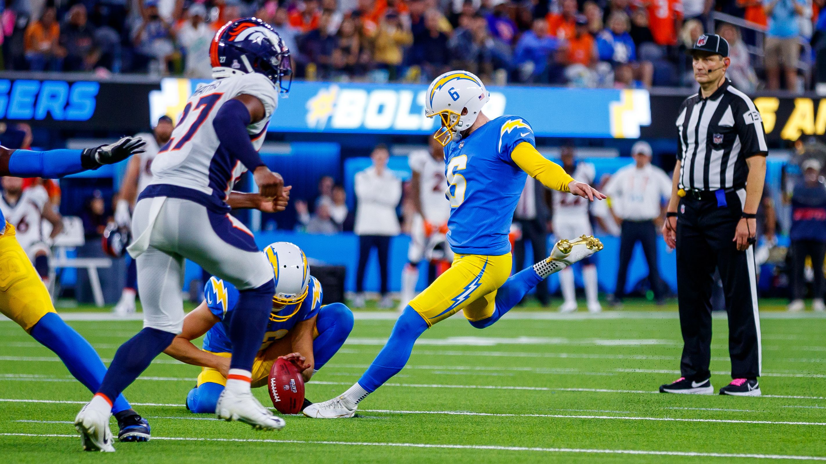 Denver Broncos: Series history vs. the Los Angeles Chargers