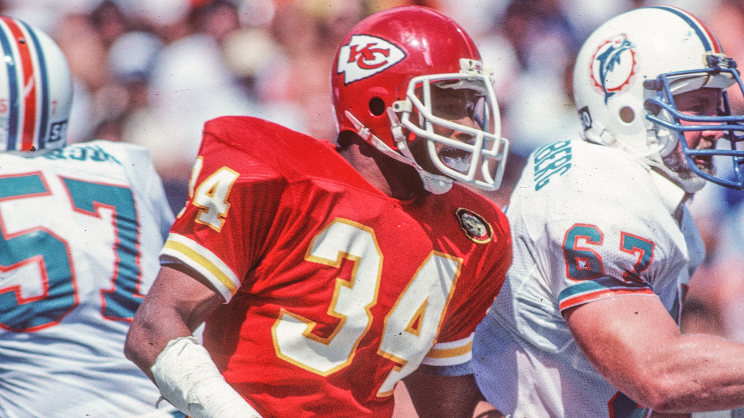 2001: Derrick Thomas, Chiefs Hall of Honor