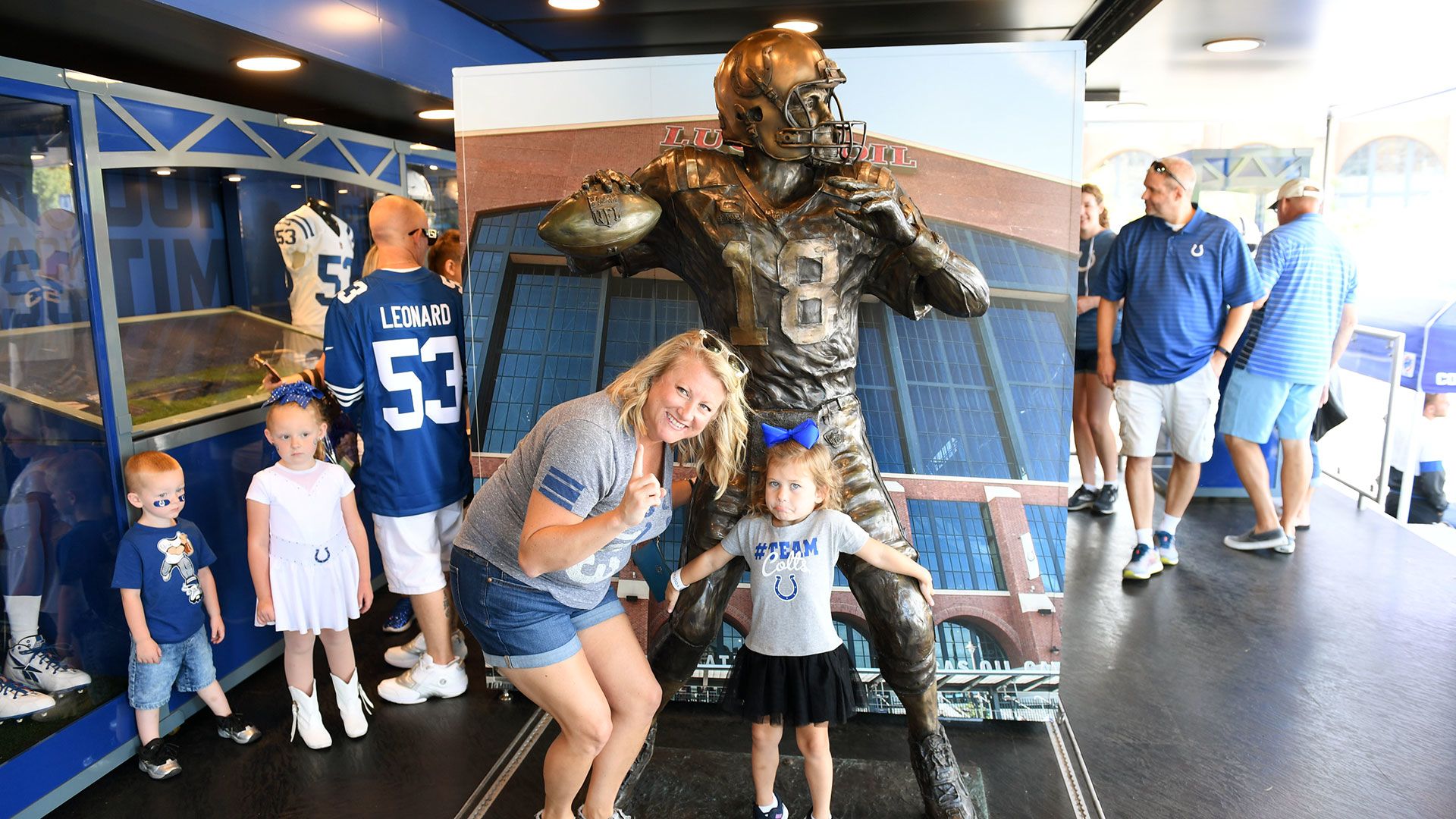 Peyton Manning Statue