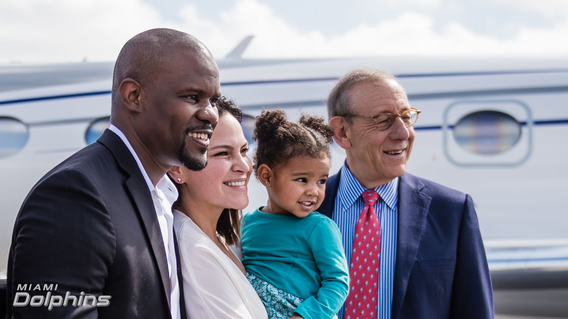 Dolphins coach Brian Flores' FDNY shirt a nod to uncle who