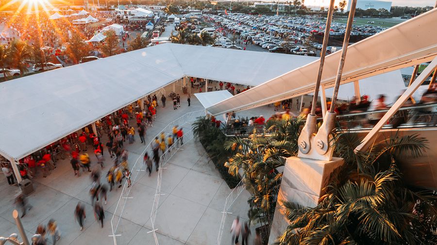 Miami Dolphins - Reserve your parking spot at Hard Rock Stadium to save  time and money tomorrow! Advanced parking closes at 11:59 PM ET tonight! 