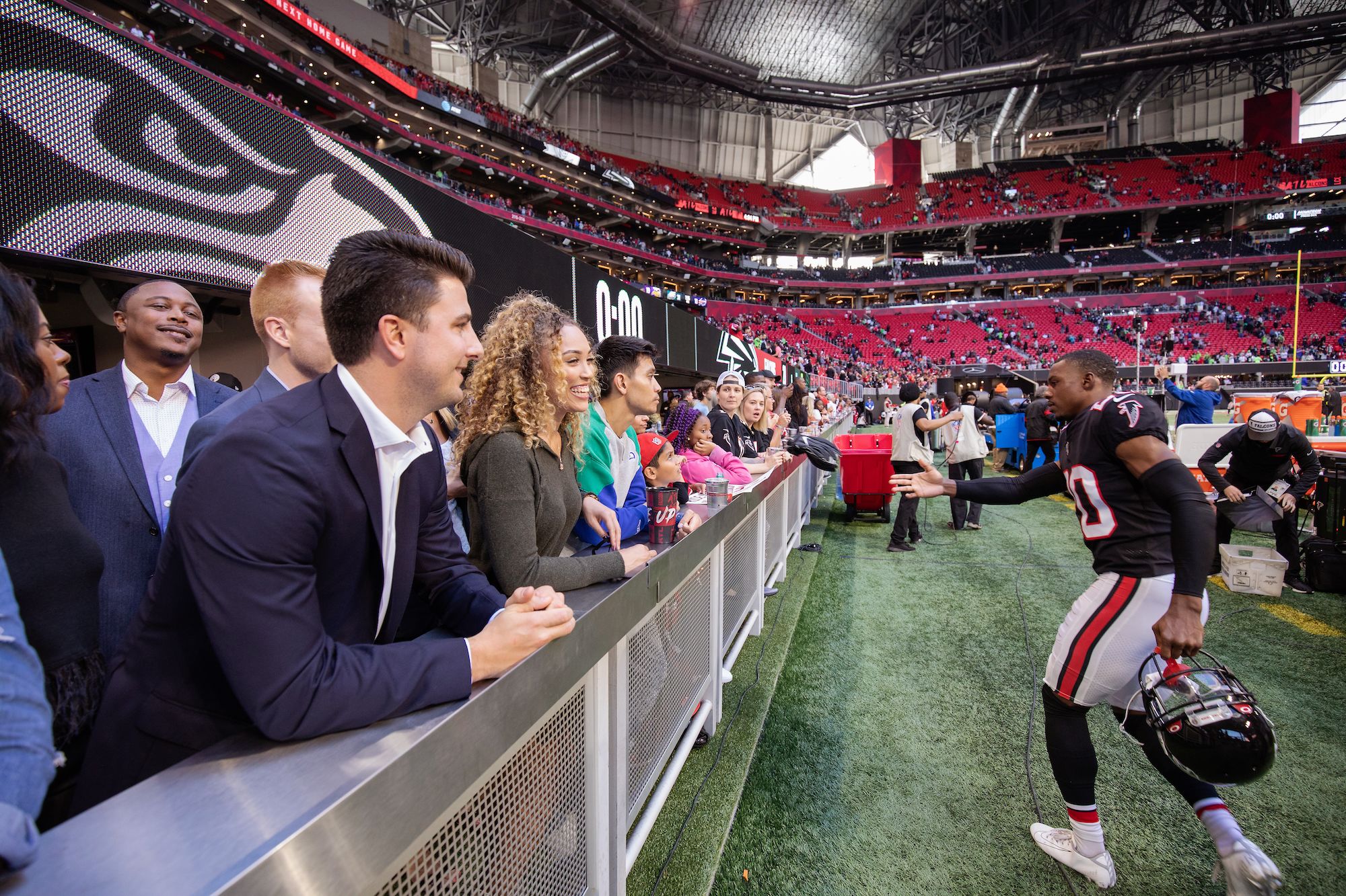 Mercedes-Benz Stadium will add on-field terraces for Falcons