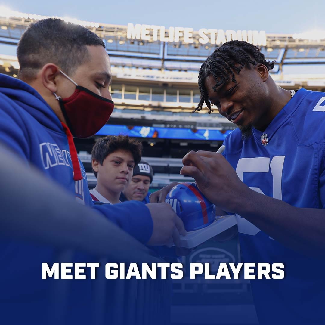 Concession selling New York Giants souvenirs at MetLife Stadium