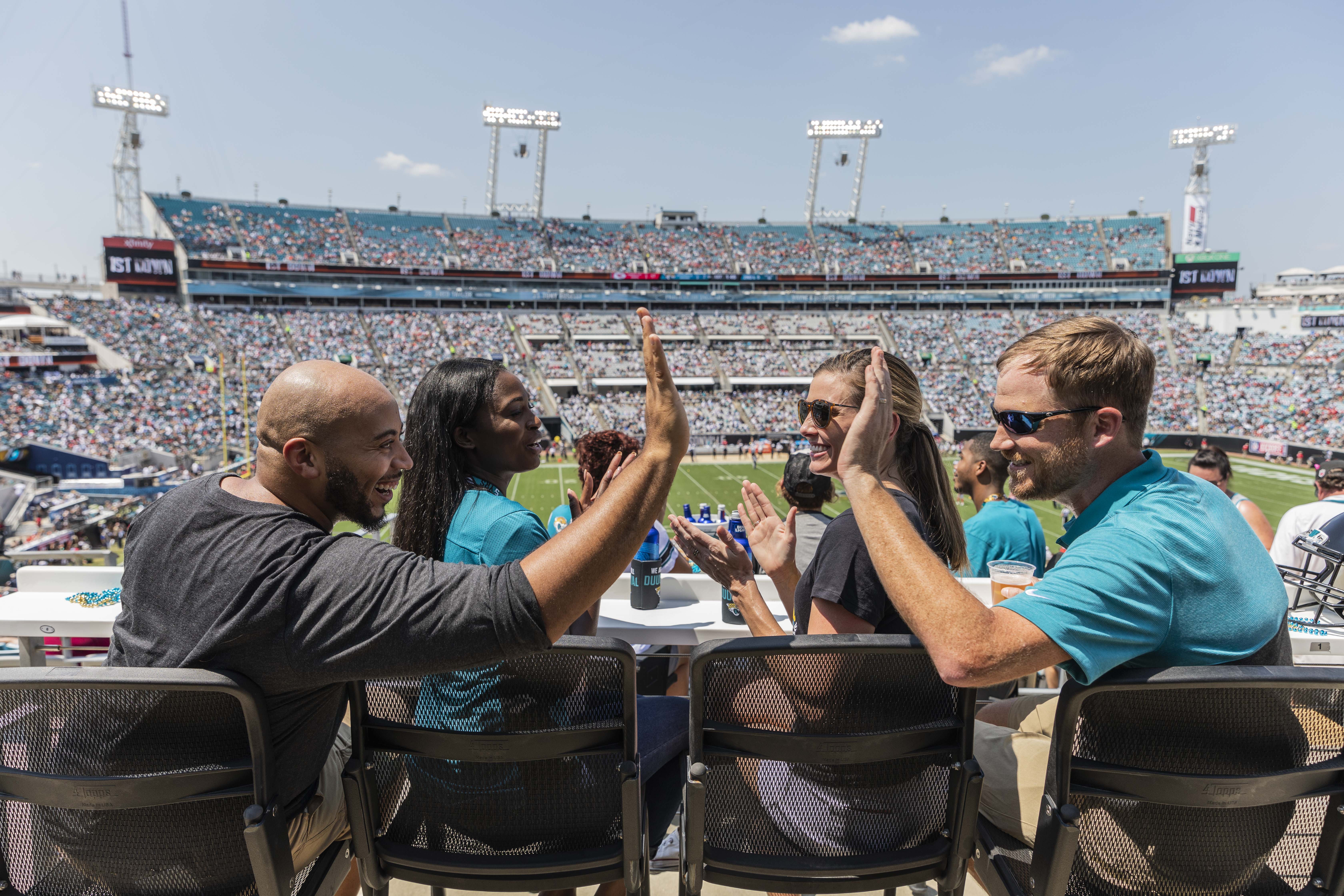 Gallagher Club Bar Rail