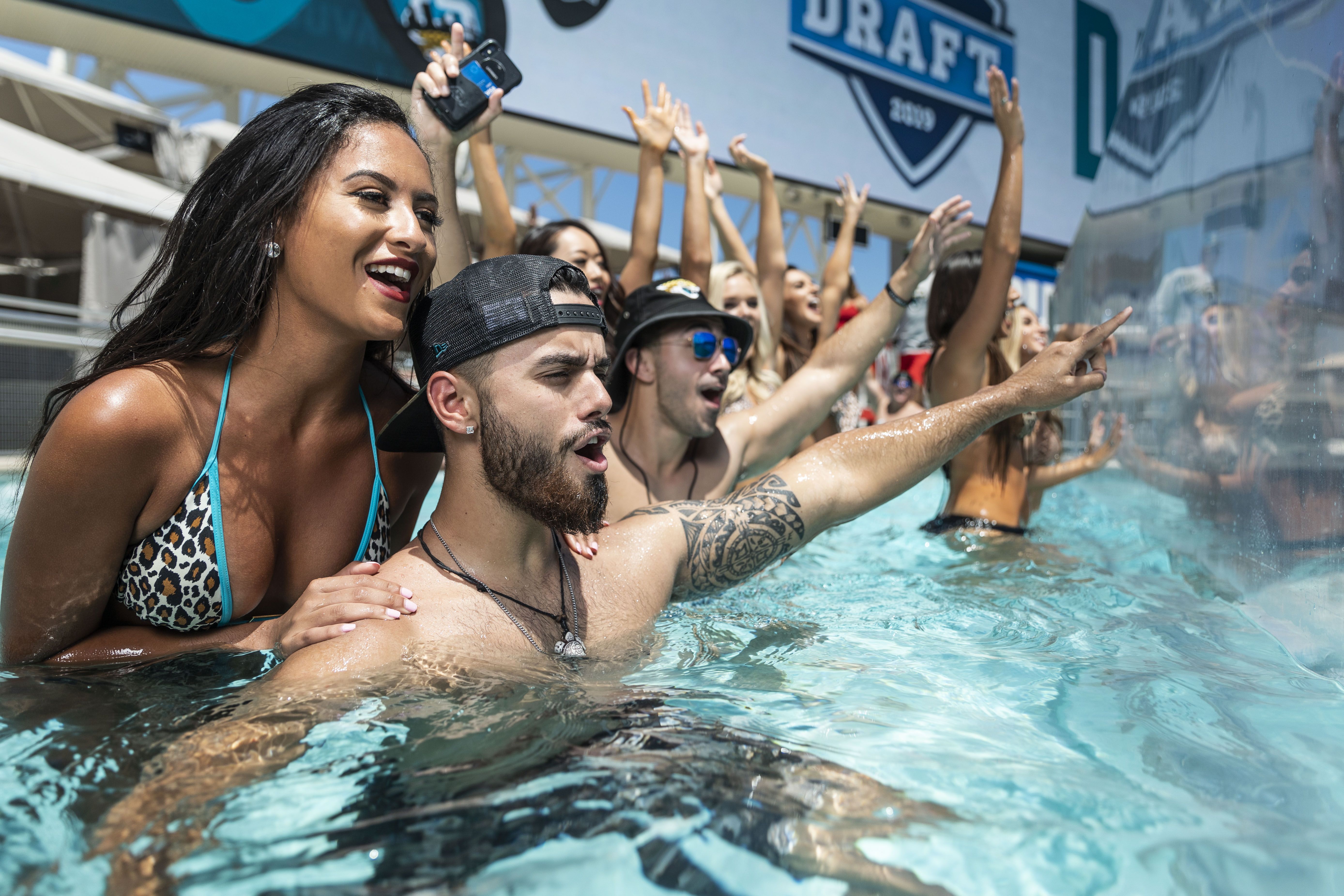 Jacksonville Jaguars EverBank Field has swimming pool where NFL