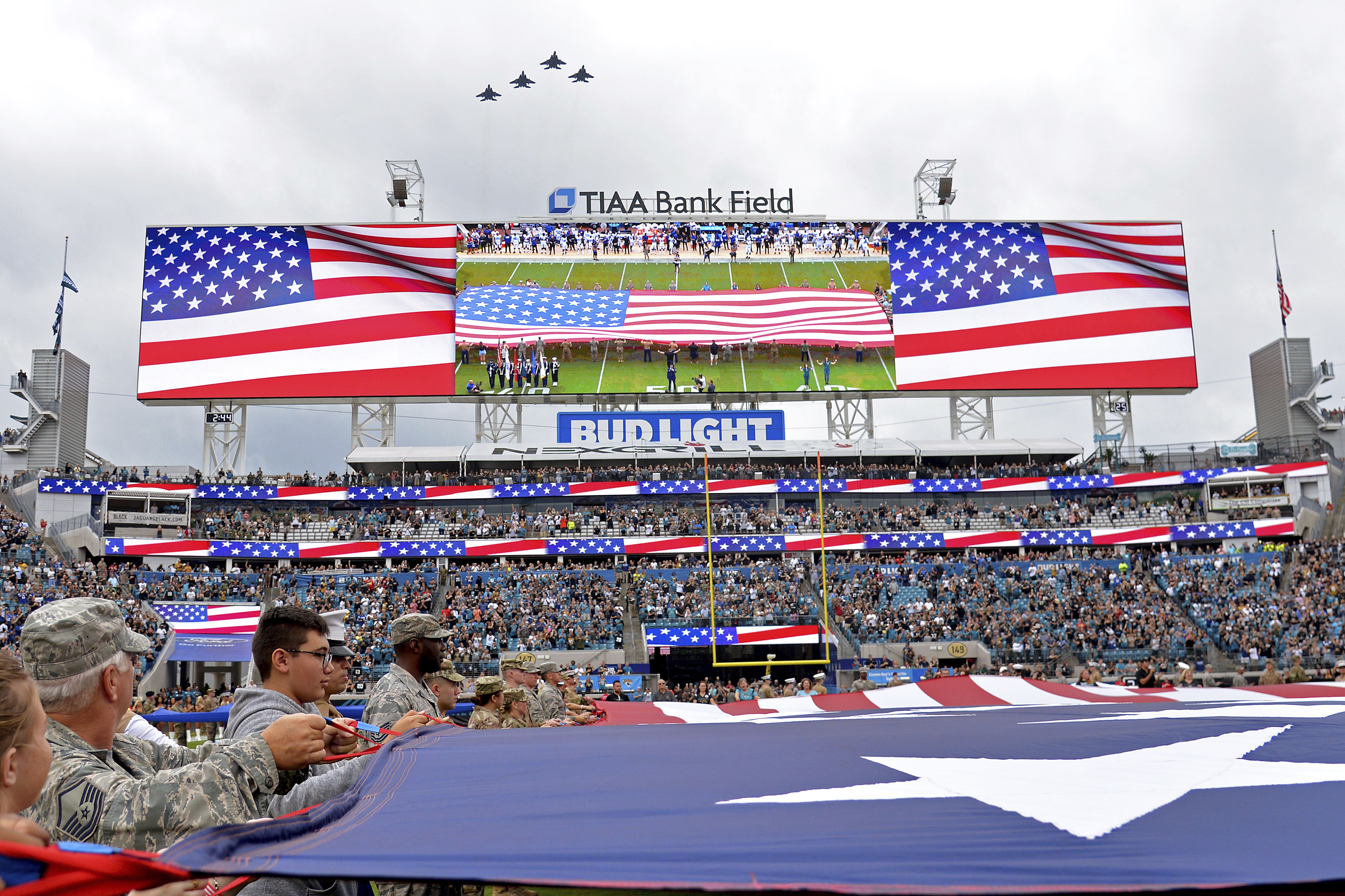 DVIDS - Images - Jacksonville Jaguars 2015 first game - 125th FW flyover  and appreciation day [Image 4 of 7]