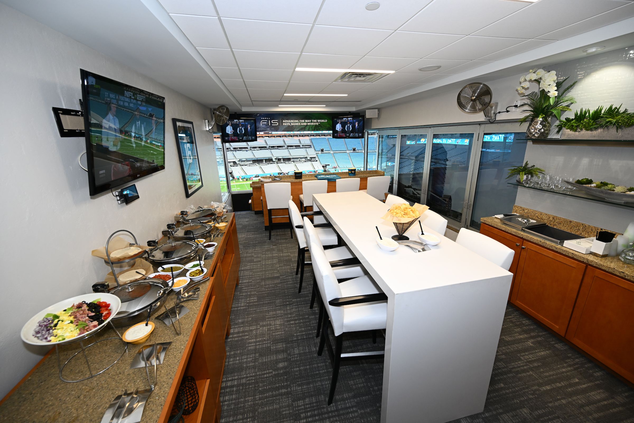 Rent A Suite  Chargers Suites