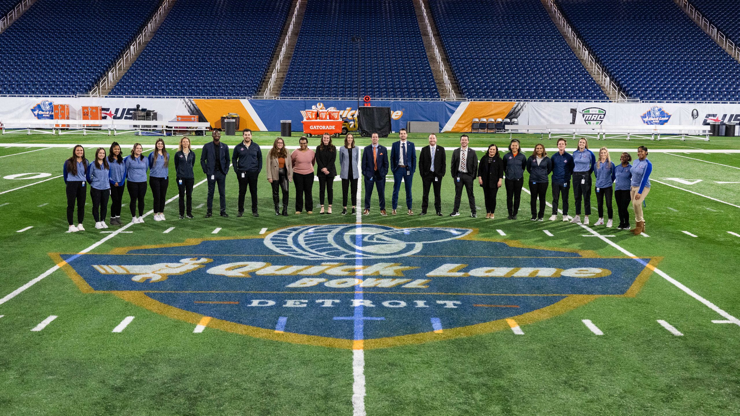 Ford Field - Facts, figures, pictures and more of the Quick Lane Bowl  stadium