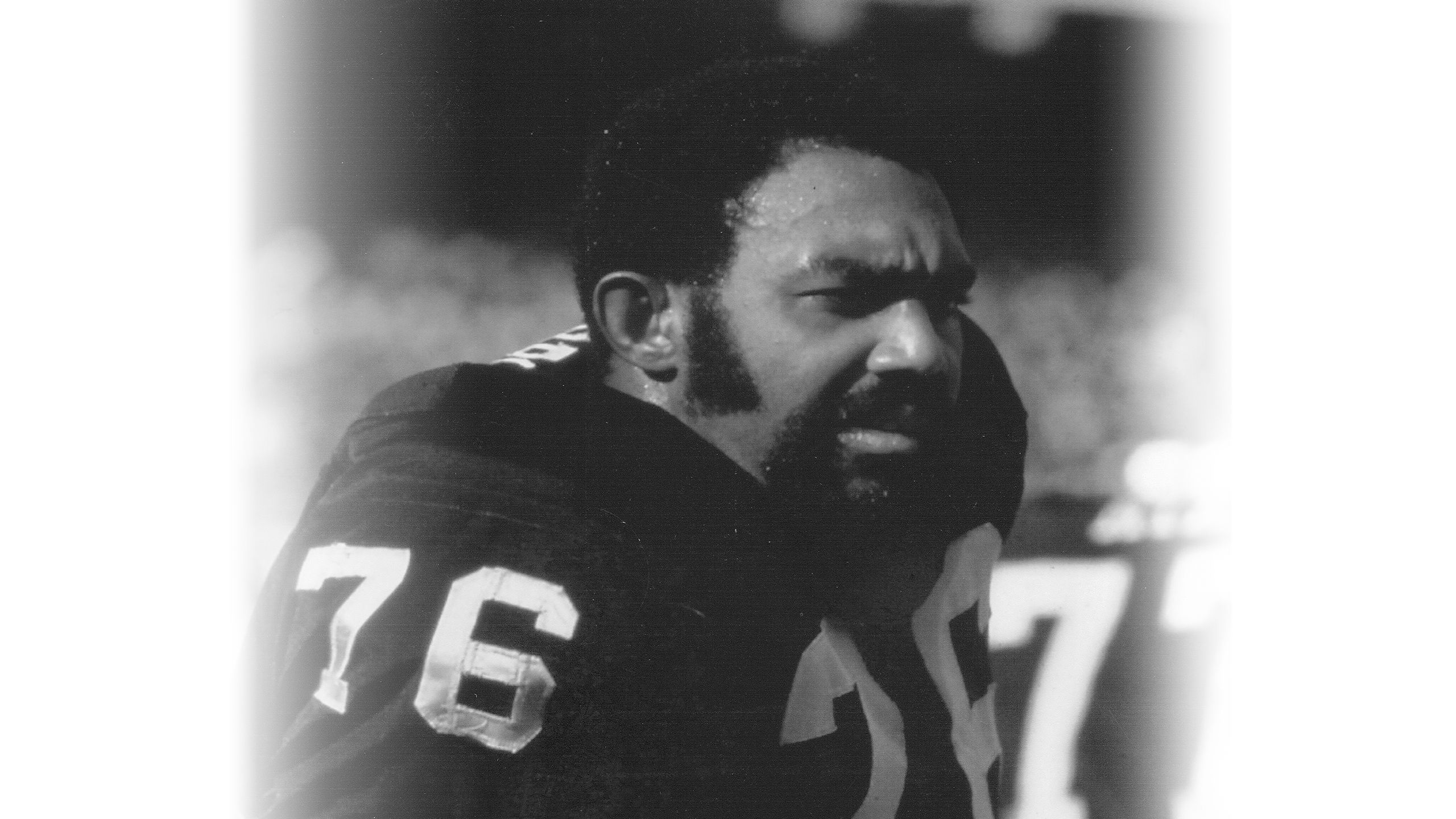 NFL Hall of Famer Bob Brown dies at 81