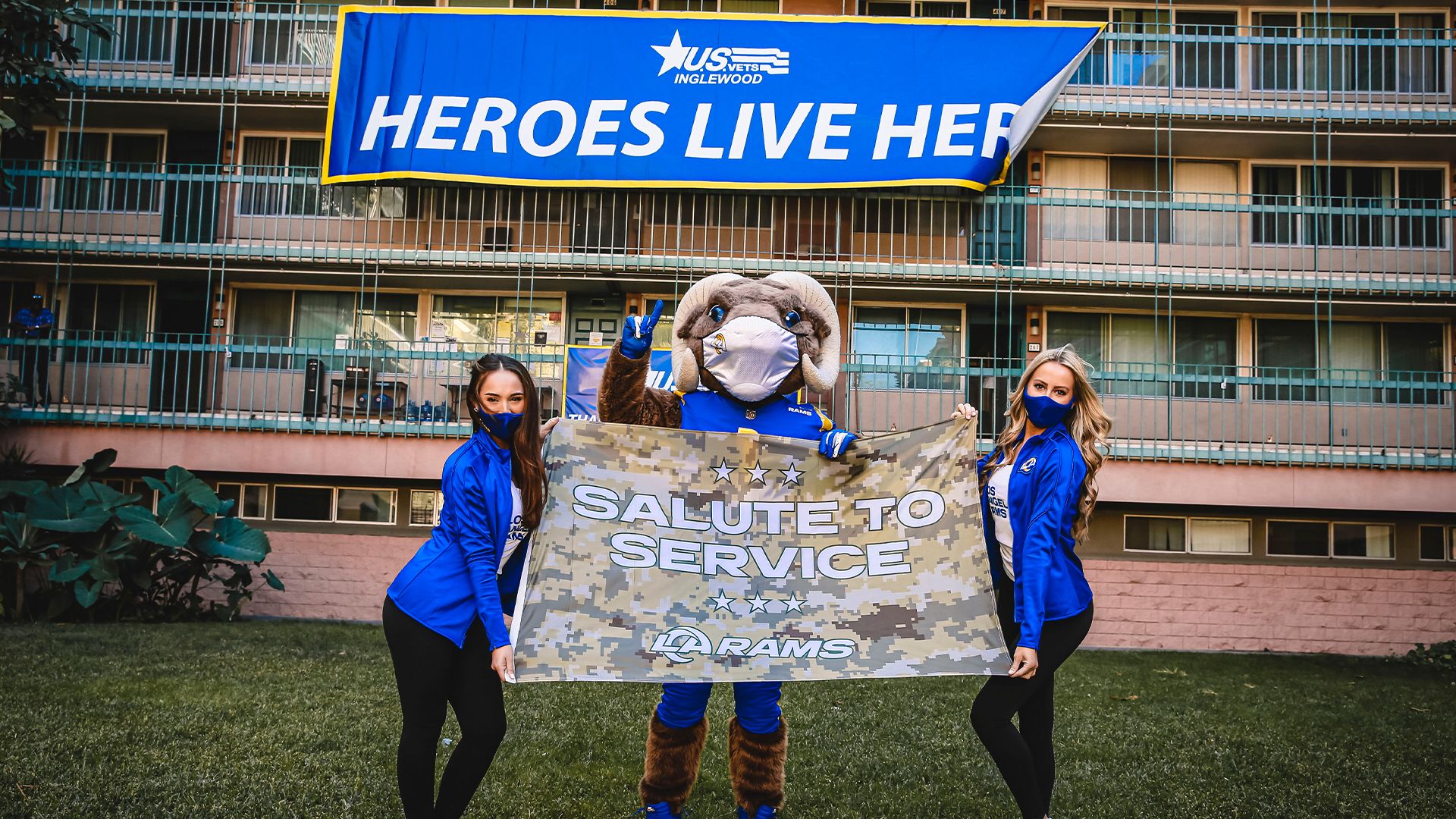 La rams cheap salute to service