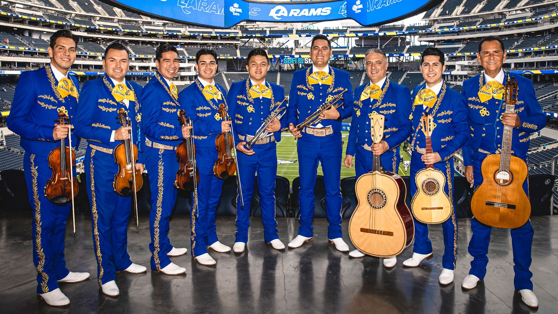 Titans vs Broncos Watch Party - Plaza Mariachi