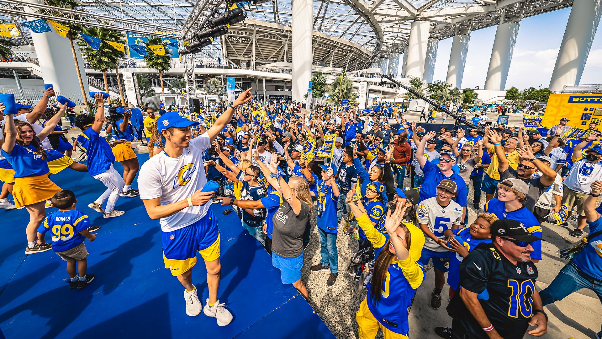 Official Site of the Los Angeles Rams