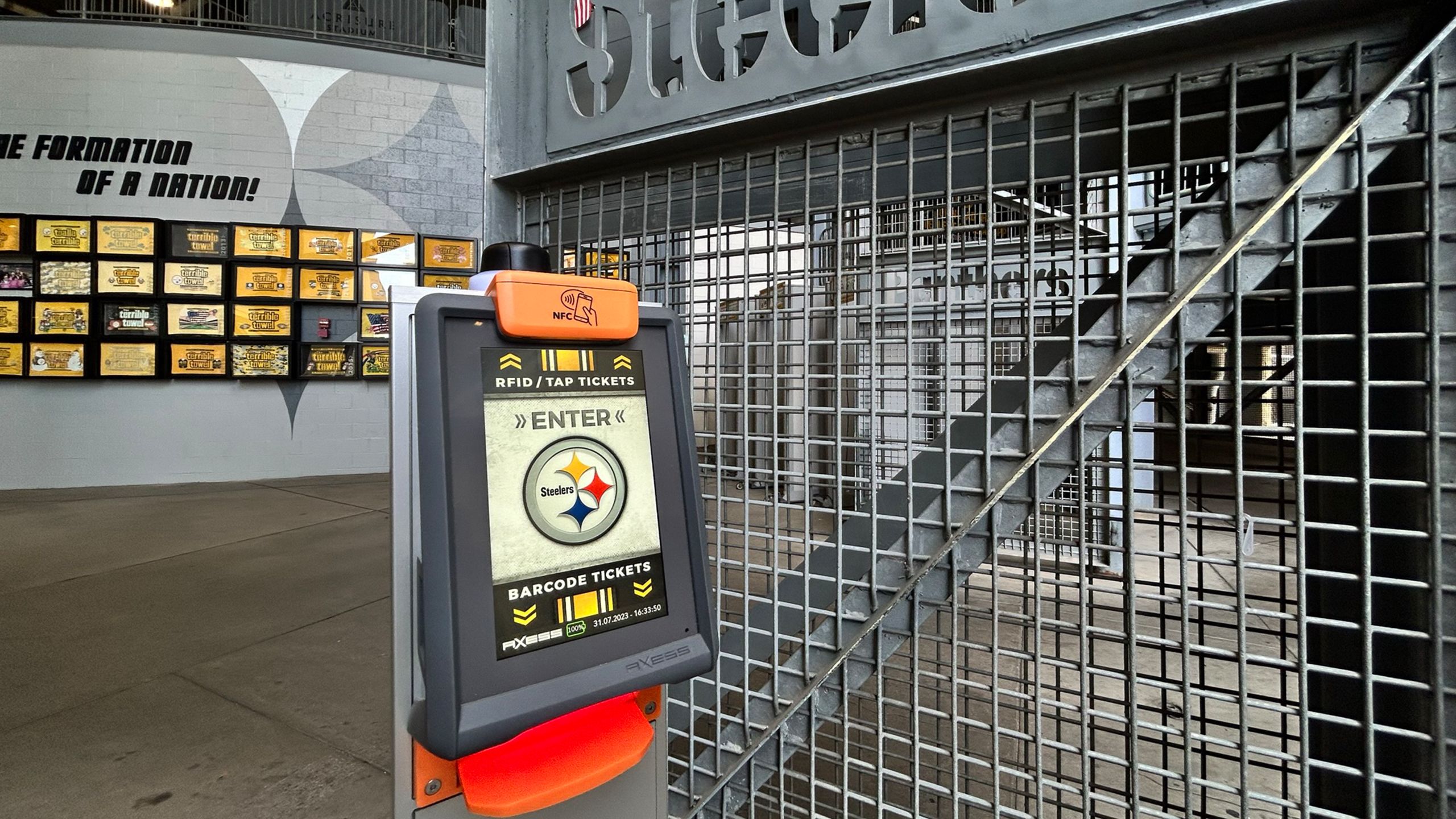 It's GAMEDAY! A few reminders if you're attending today's #Steelers game:  ▪️ Arrive early & be prepared at the gates ▪️ Save your mobile…