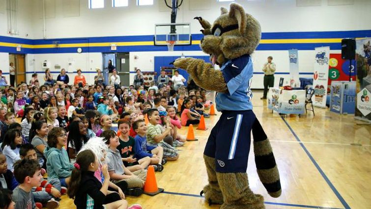 Tennessee Titans T-Rac was with the Titans Caravan when it rolled into  Clarksville April 30th, 2012. T-Rac was by throngs of fans at the Kroger at  1489 Madison Street. - Clarksville Online 