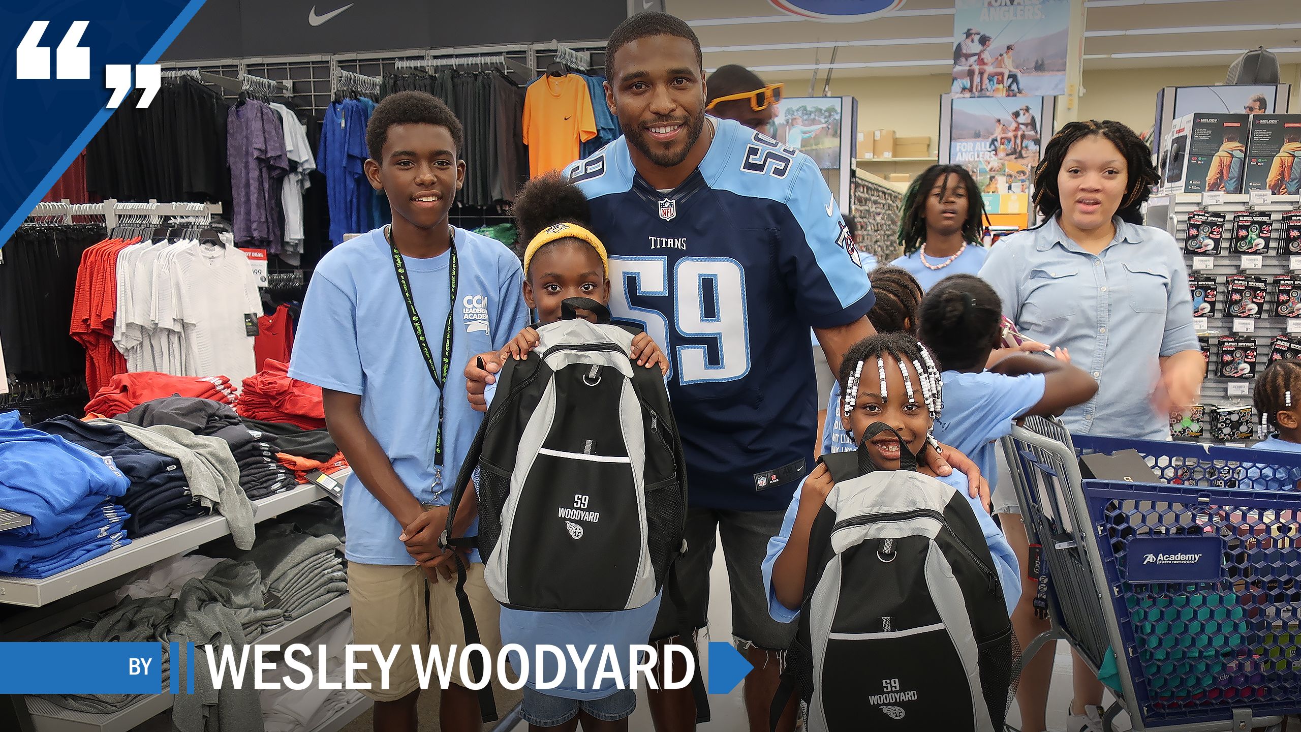 Tennessee Titans inside linebacker Wesley Woodyard (59) dances on