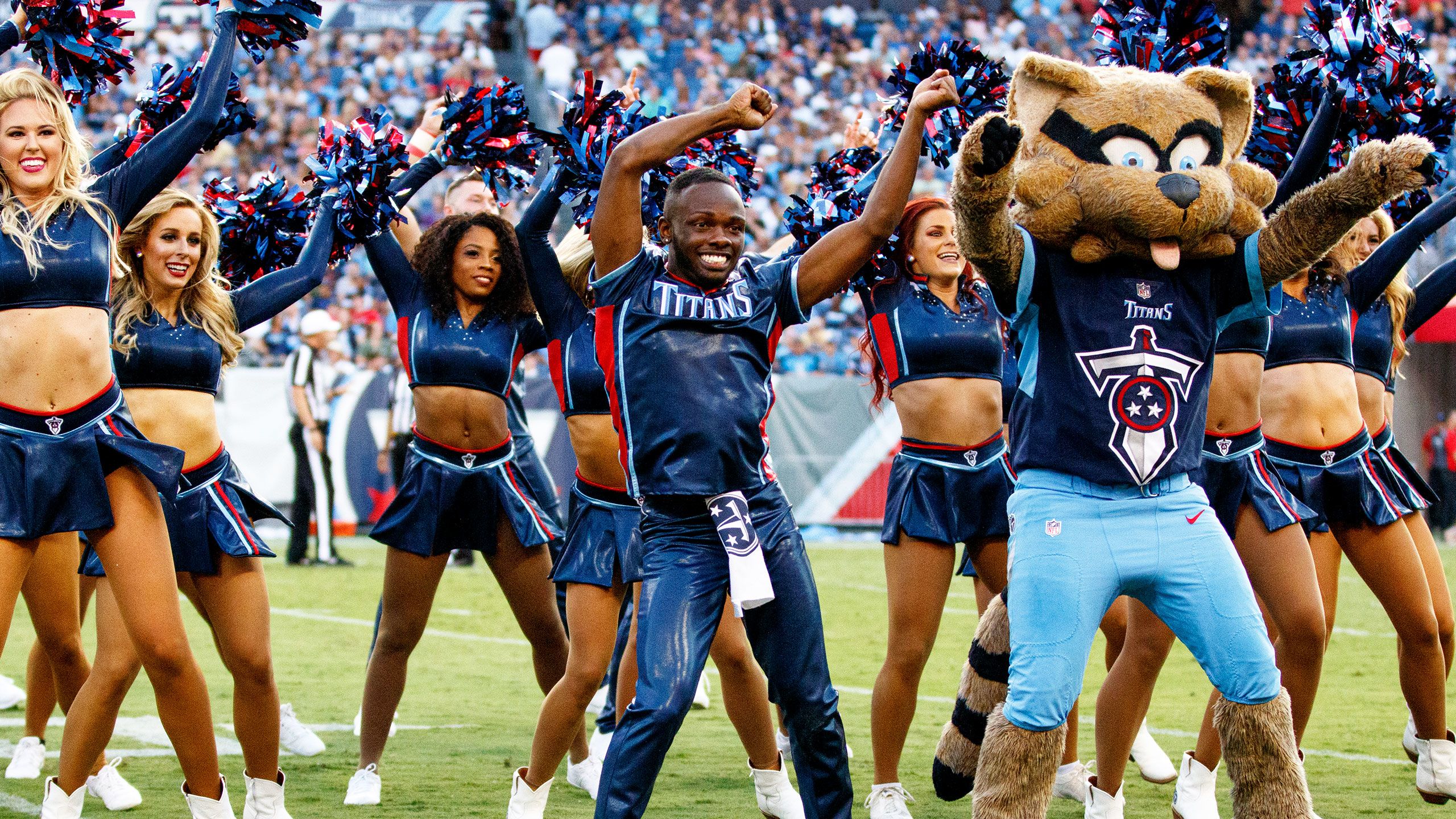 Tennessee Titans Cheerleaders New Uniforms!