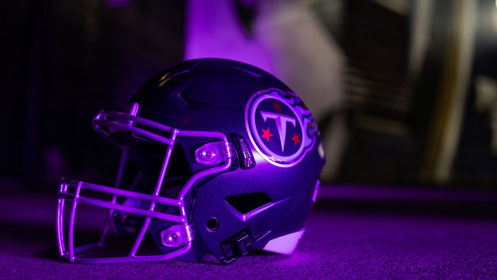 I'm creating wallpapers for every team in the NFL. This is my take on the Tennessee  Titans. : r/Tennesseetitans