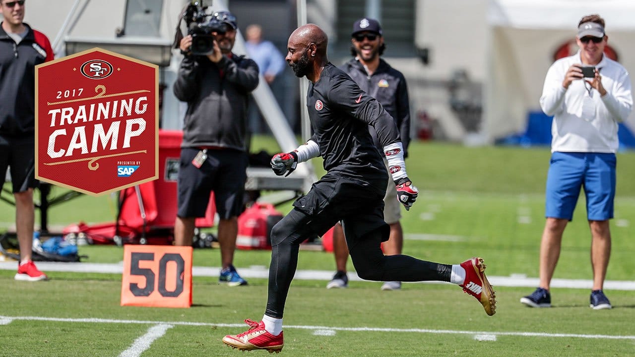 Watch Jerry Rice Joins the 49ers on the Practice Field