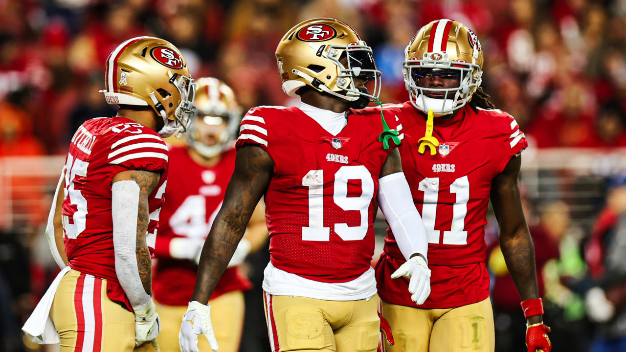 49ers Deebo Samuel was hyped during Warriors game  Curry & Draymond Green  say whats up after game 