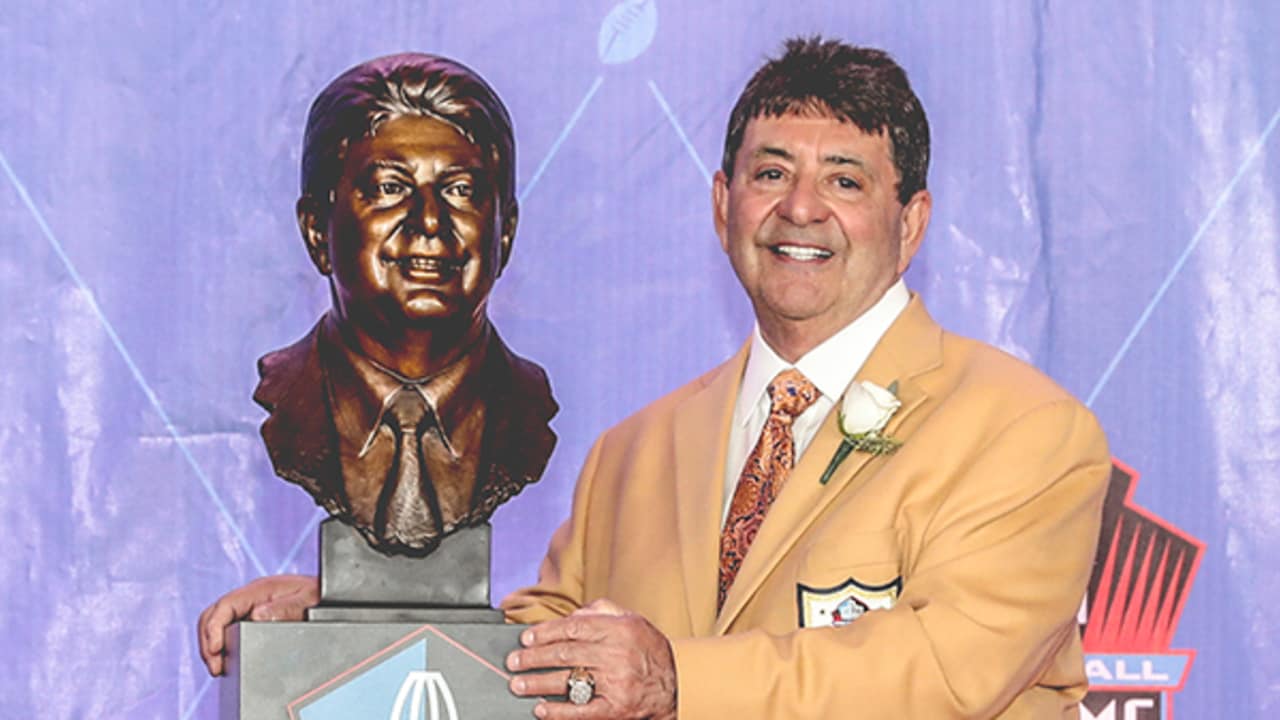 Former NFL owner Edward DeBartolo Jr., right, and his daughter