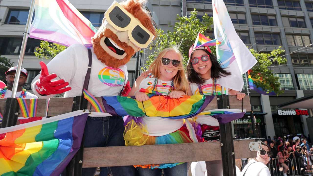 49ers Celebrate San Francisco Pride at the 49th Annual San Francisco Pride  Celebration