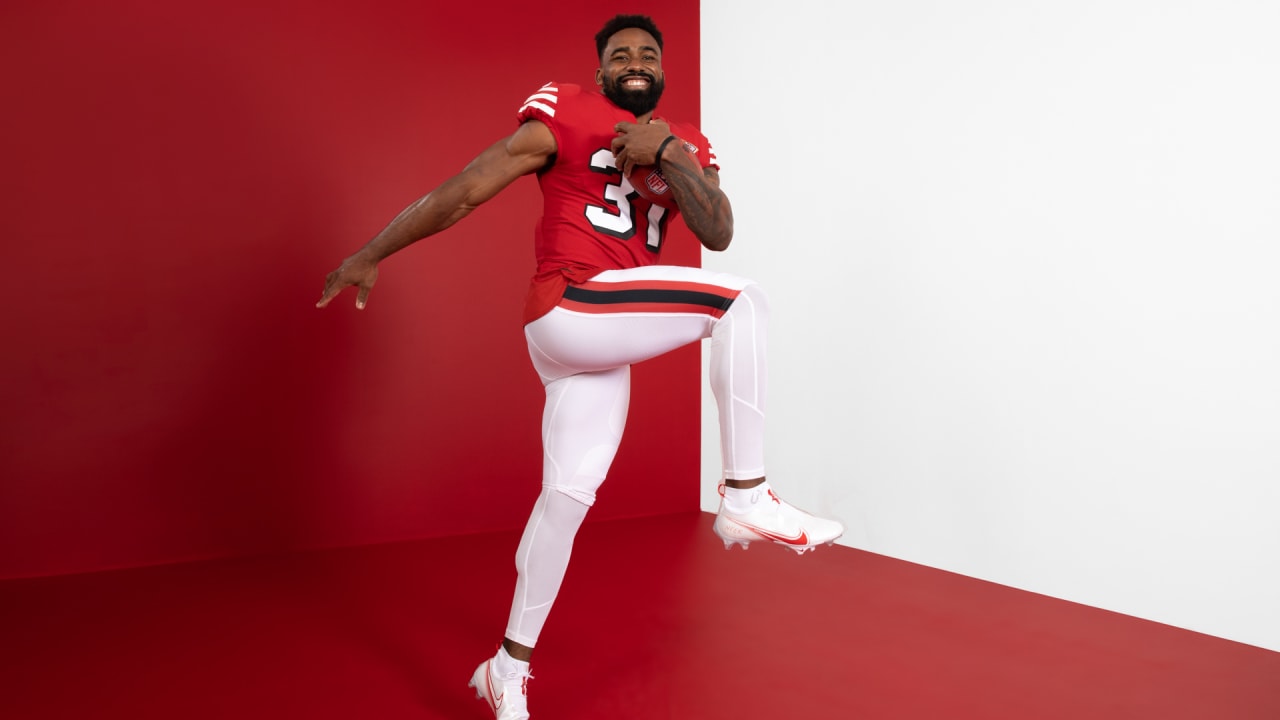 49ers Unveil '94 Red Throwback Uniforms During State of the Franchise