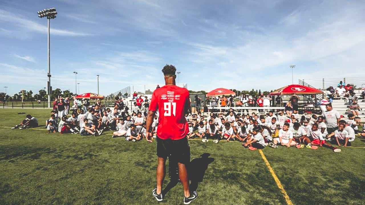 Arik Armstead Hosts Second Annual Football Camp 