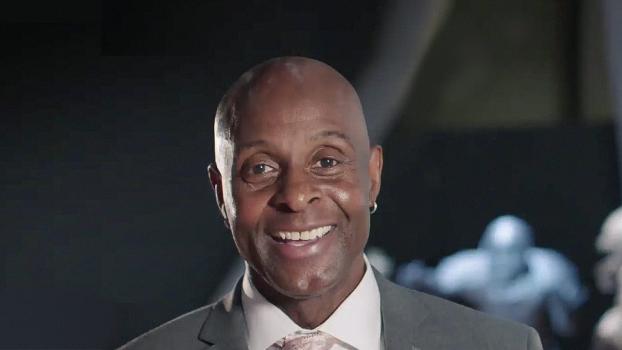 Watch as Jerry Rice pops the question to girlfriend at DeBartolo Foundation  event – East Bay Times