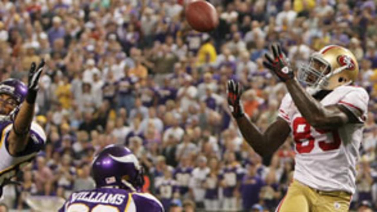 2009 Brett Favre To Greg Lewis Back of the End Zone Game-Winning TD, Vikings vs. 49ers