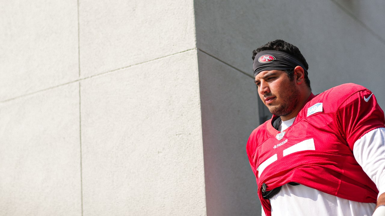 San Francisco 49ers player Alfredo Gutierrez poses for picture before  News Photo - Getty Images