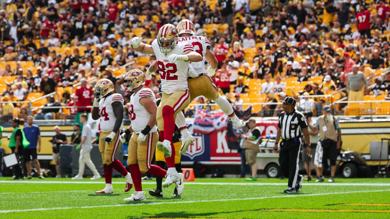 49ers Players Arrive With Cancer Warriors to #AZvsSF