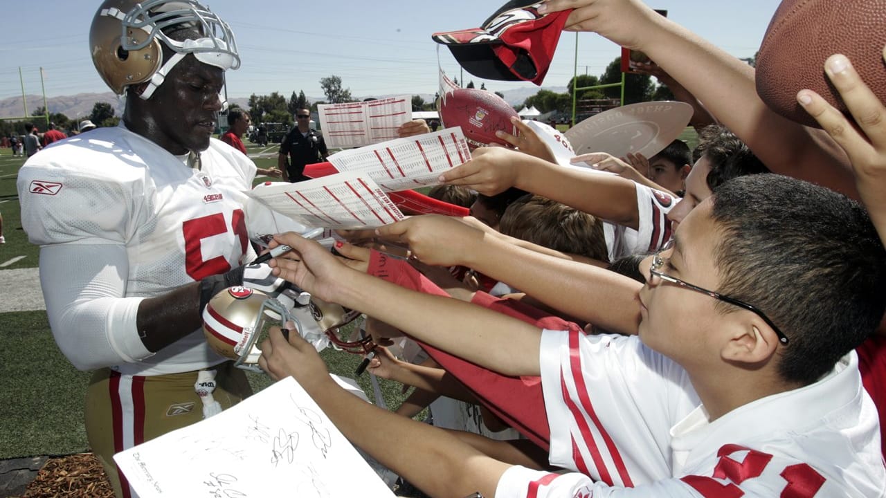 49ers Players Signing Autographs for the Faithful