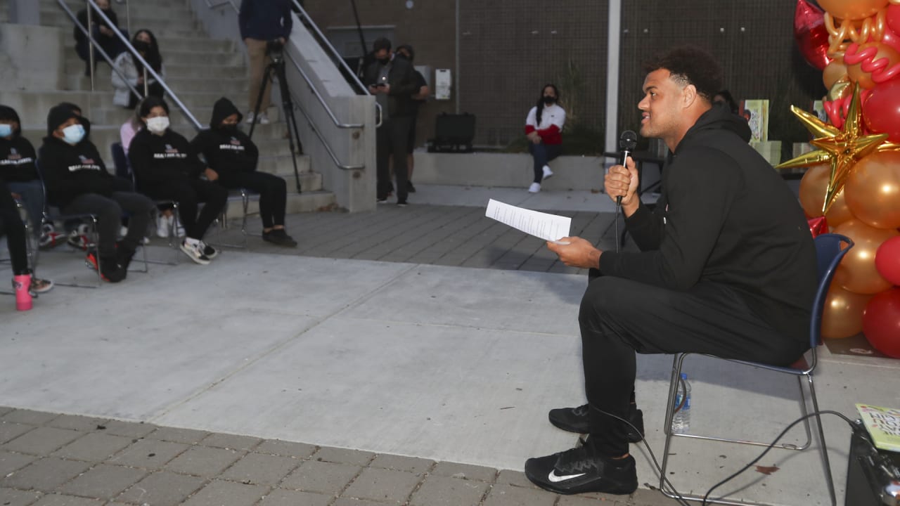 Arik Armstead Promotes Social Justice and Equity During Reading Event