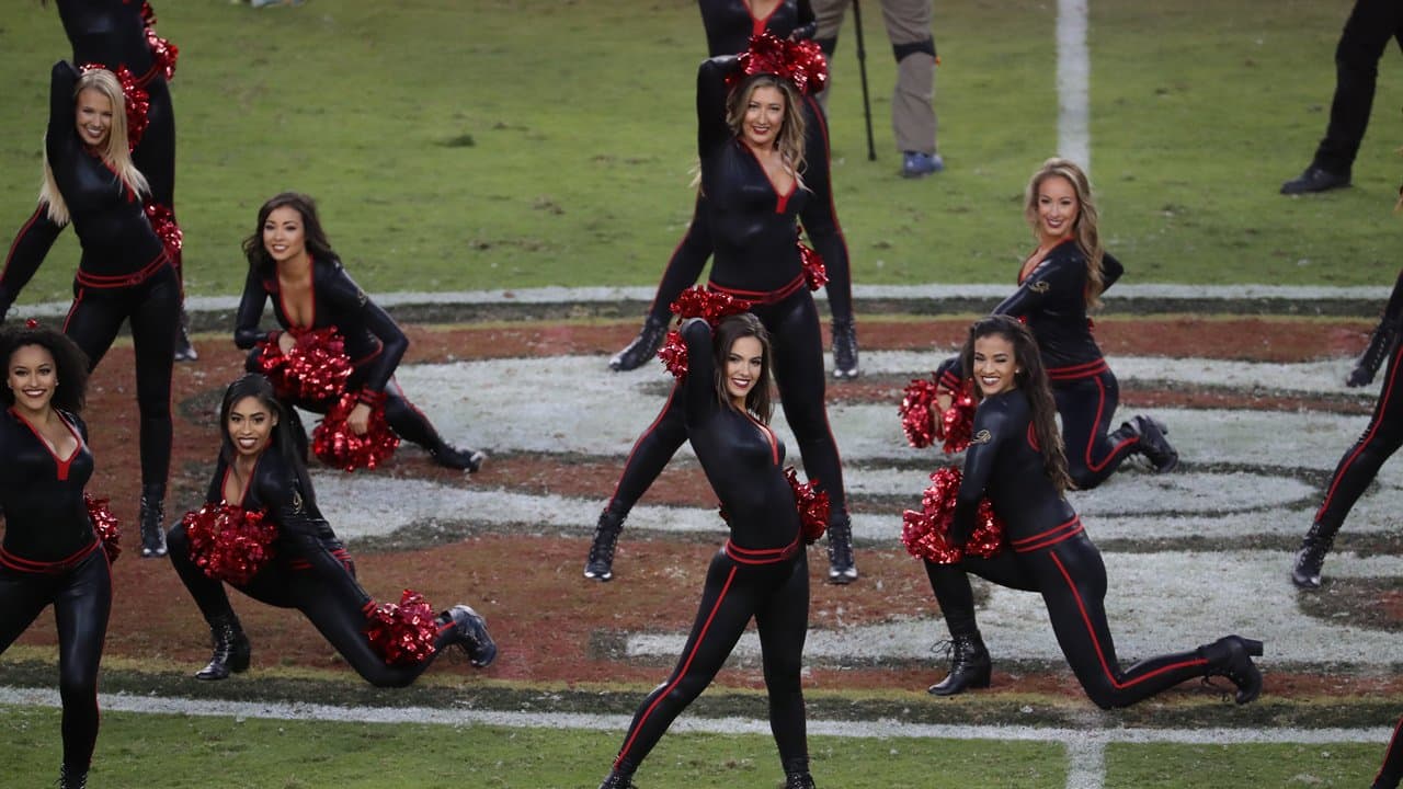 49ers Photo Collections: Gold Rush Cheerleaders