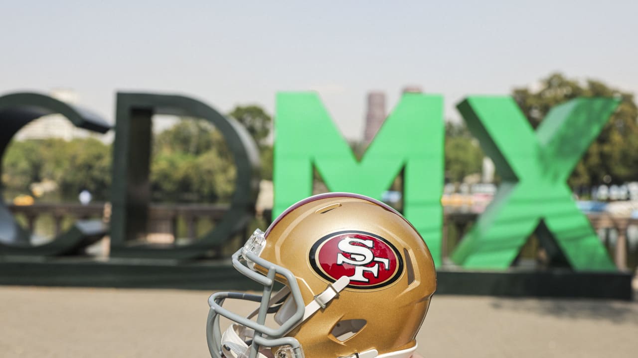 49ers Mini Helmet Visits the Sites in Mexico City