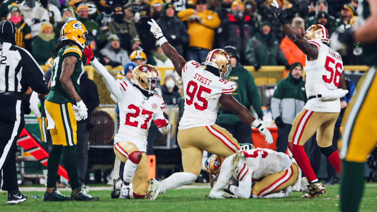 Fred Warner's 'Peanut Punch' Forces a Packers Fumble