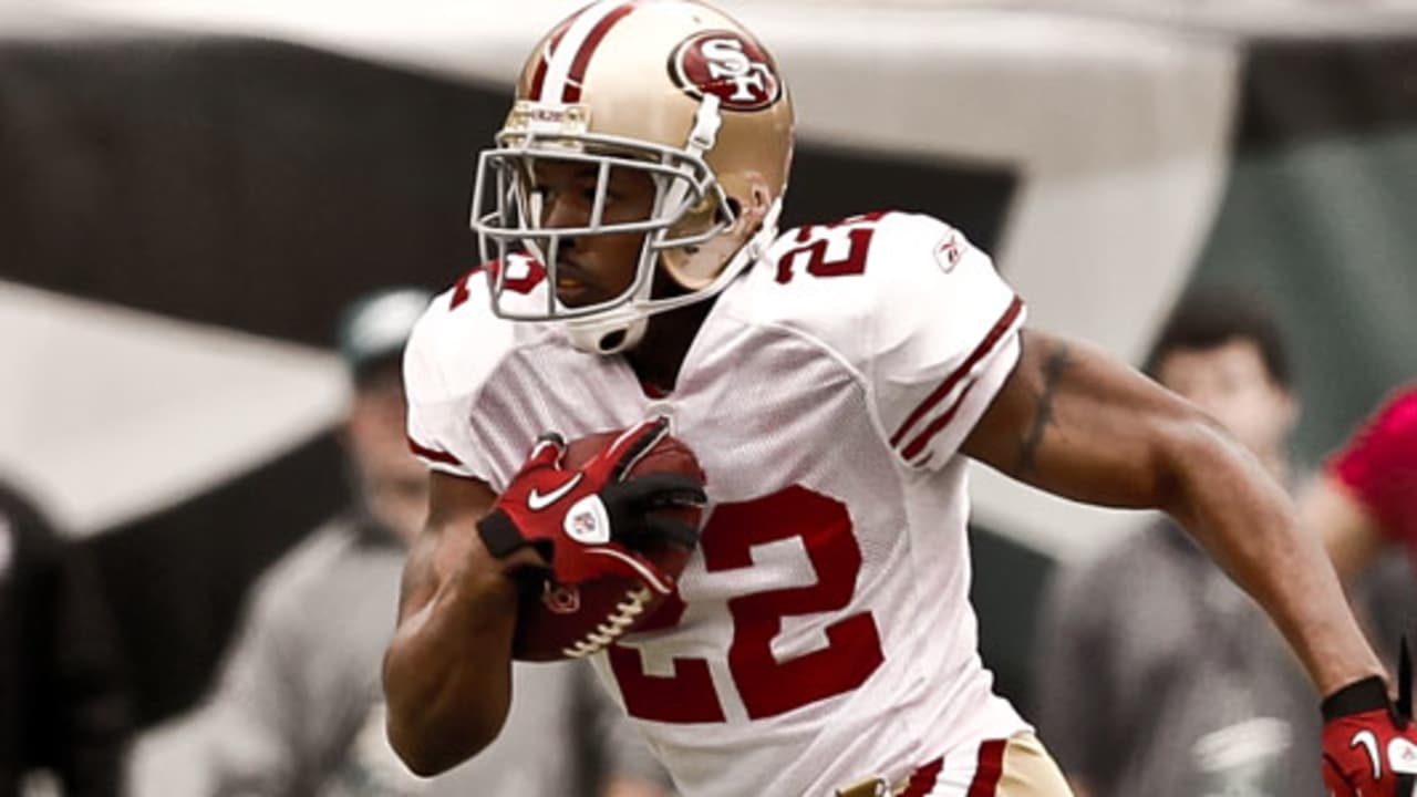 49ers Re-Sign CB Carlos Rogers