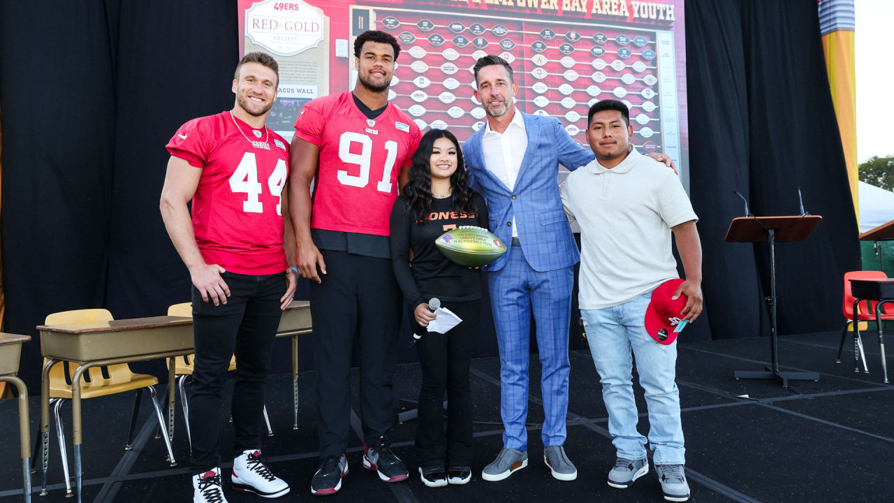 49ers Foundation Hosts Back to School 'Players for a Purpose' Event