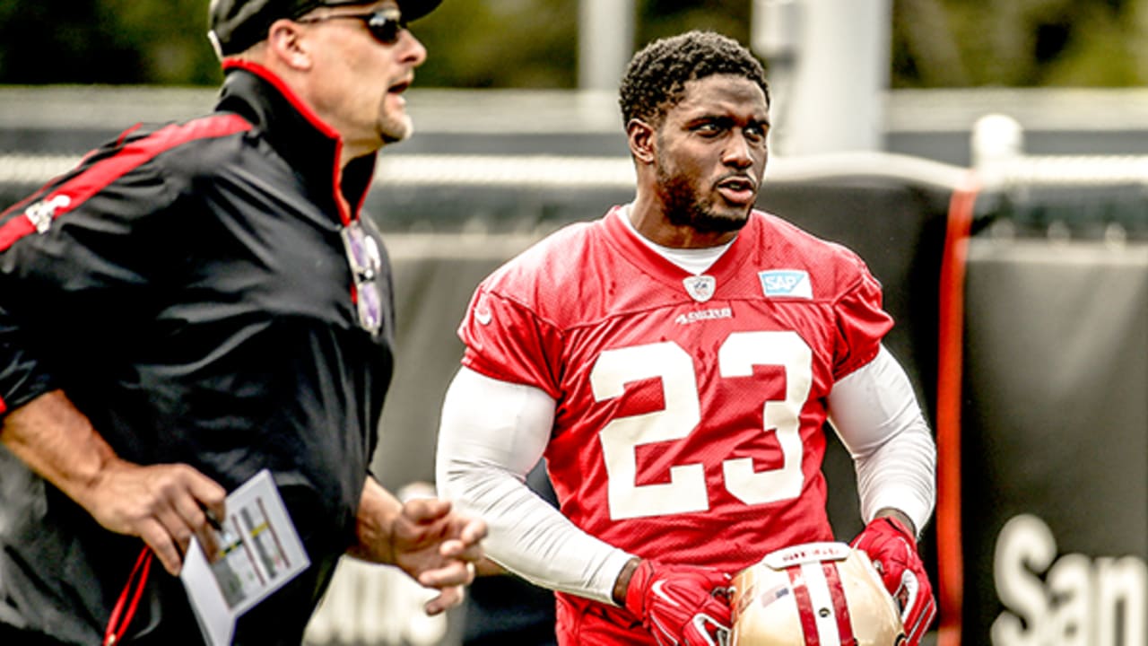 Reggie Bush Joins 49ers Studios For Exclusive 1-on-1