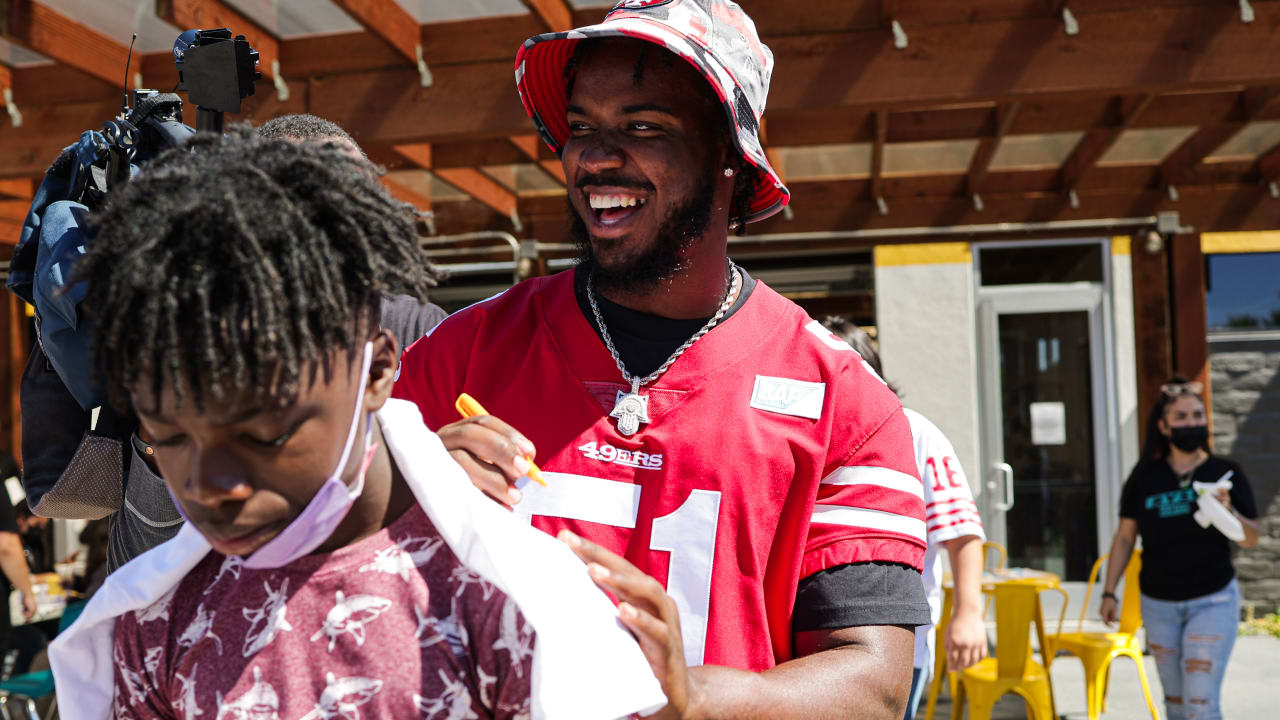 49ers Players Visit RYSE Youth Center in Richmond - Sactown Sports